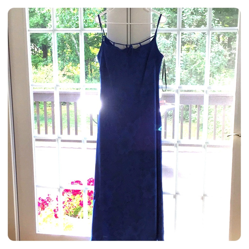 Evening sheath dress. Sleeveless.